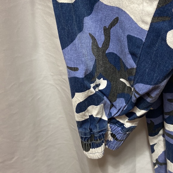 Almost Famous Blue Camouflage Pants - Picture 3 of 6